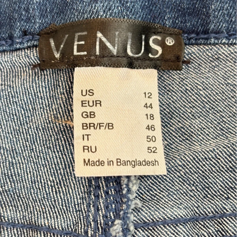VENUS Blue Denim Jean Shorts Women’s 12 Mid Rise Cut Off Pockets